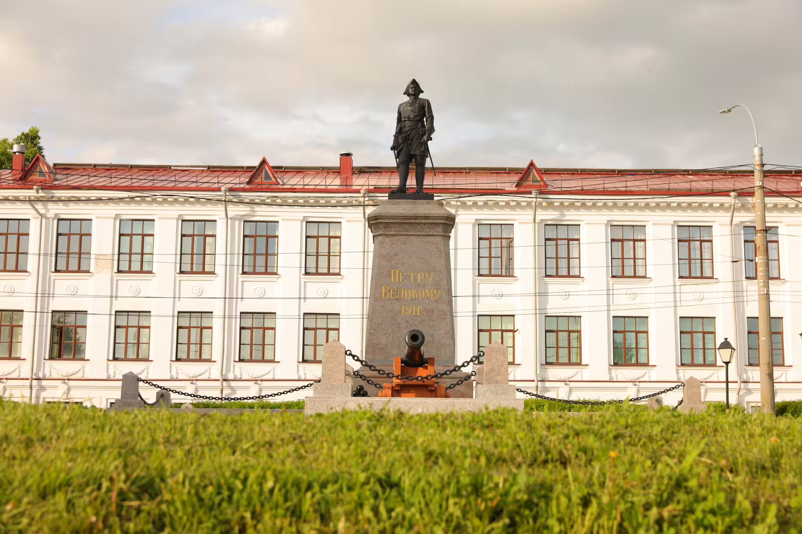 Памятник Петру 1.jpg