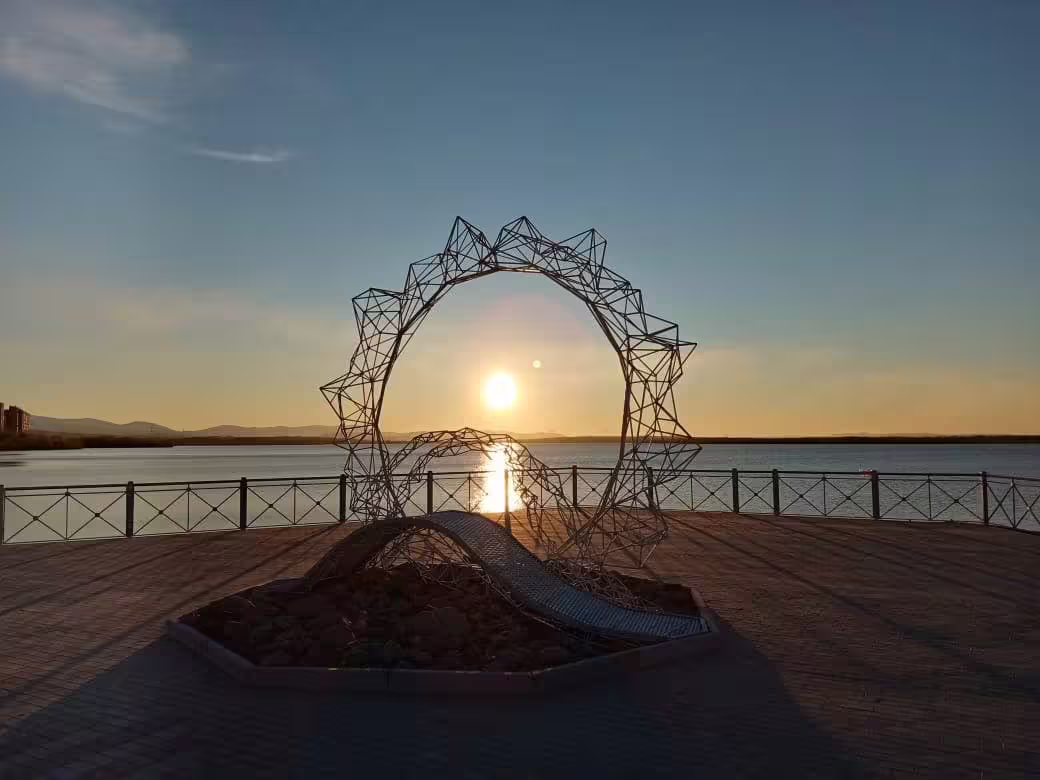 Weld-_Queen-Suncircle-8.jpg