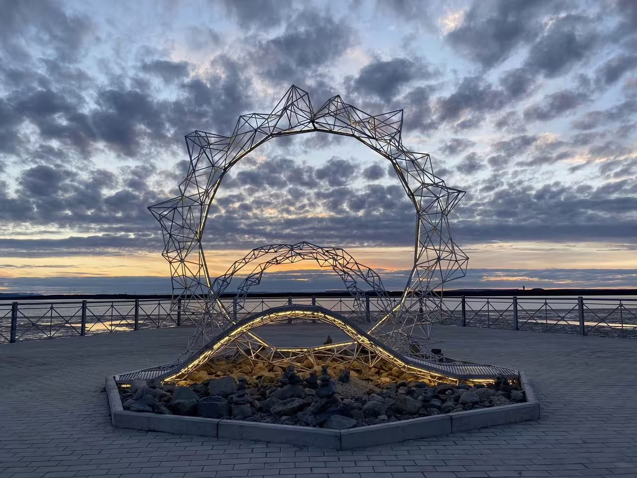 Weld-_Queen-Suncircle (1).jpg